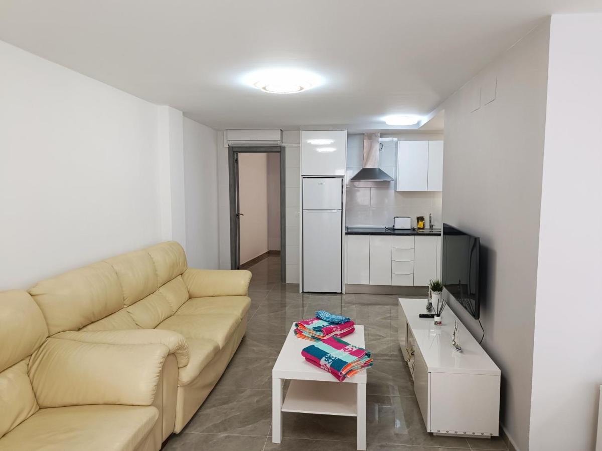 Baj - Apartamentos En Playa Bajondillo, توريمولينوس المظهر الخارجي الصورة