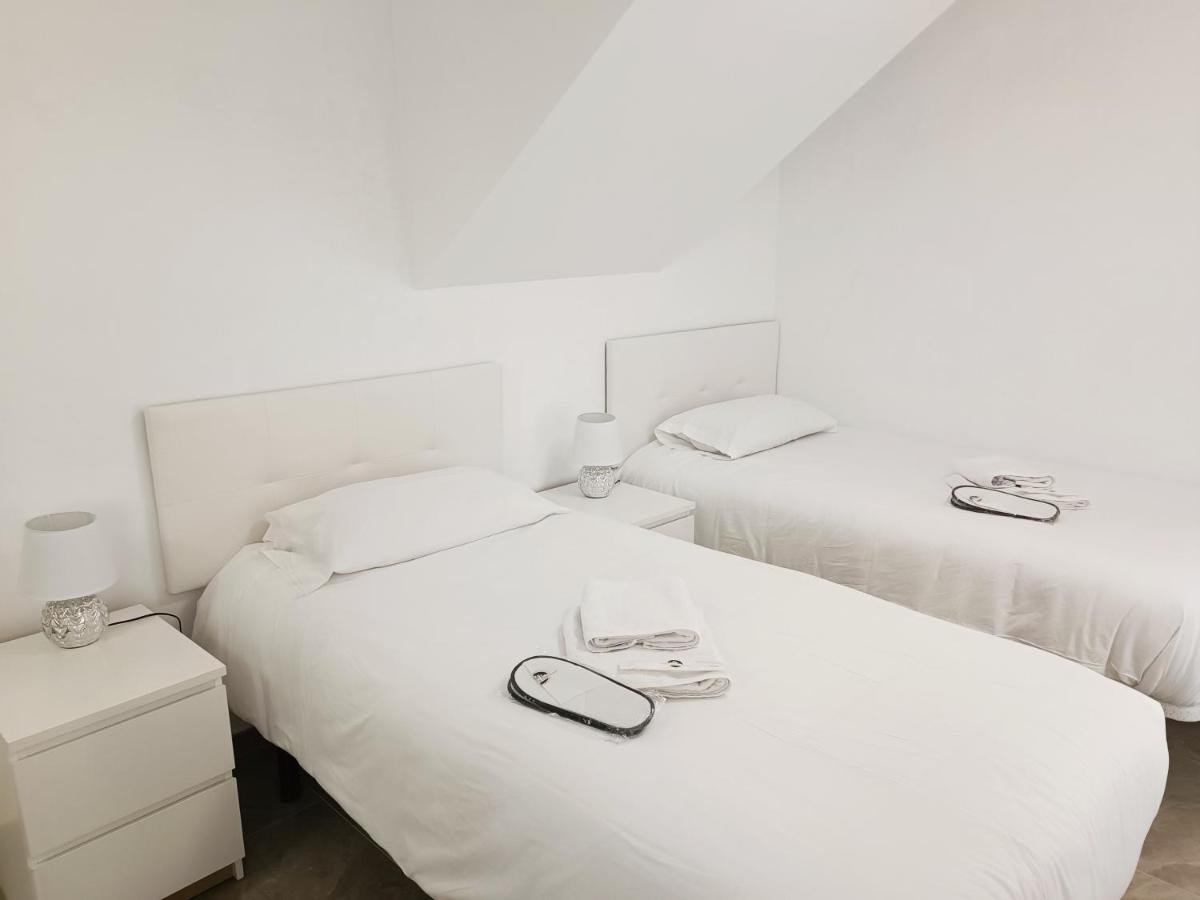 Baj - Apartamentos En Playa Bajondillo, توريمولينوس المظهر الخارجي الصورة