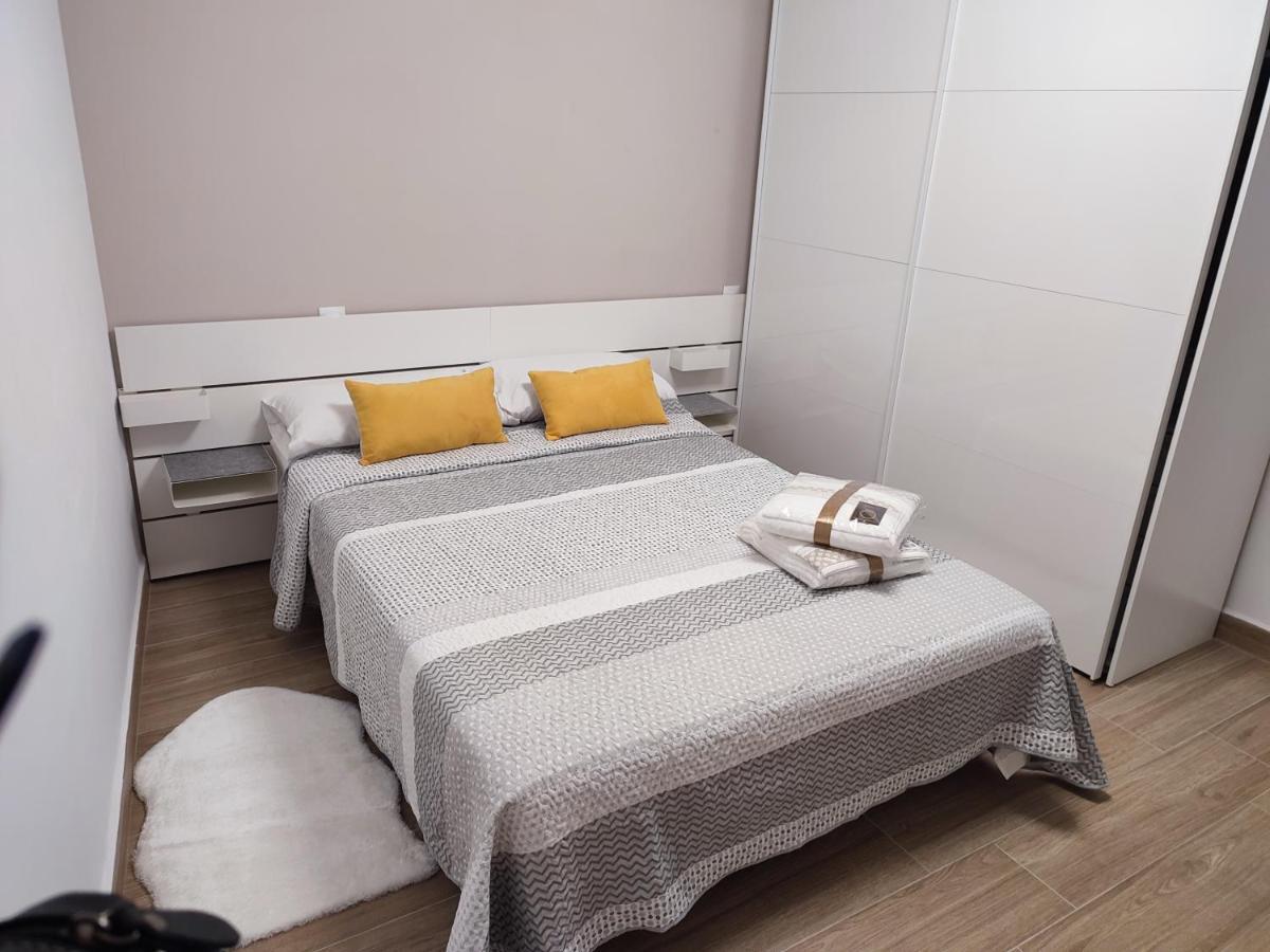 Baj - Apartamentos En Playa Bajondillo, توريمولينوس المظهر الخارجي الصورة